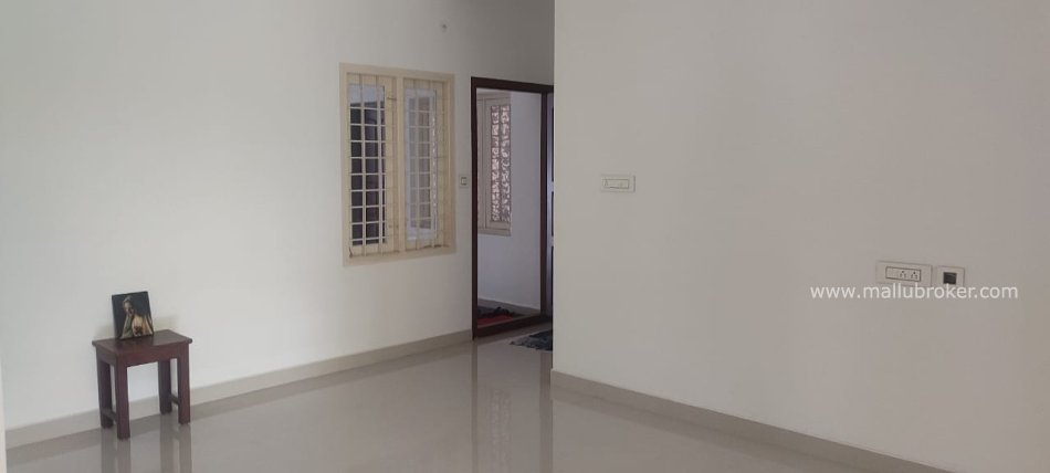 2BHK, Apartment for sale in nettoor @ 55lacs.